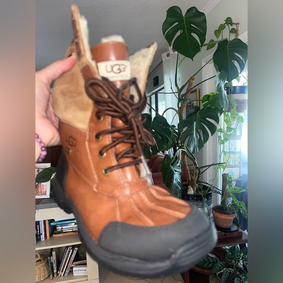 UGG Chestnut Leather and Suede Boots - Picture 11 of 14